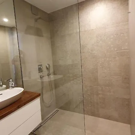 Bob Luxury Design & Sea View דירה