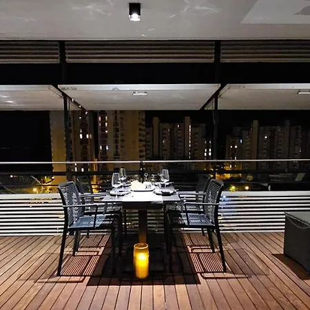 Bob Luxury Design & Sea View Apartment